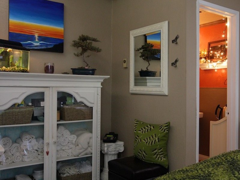 Treatment room where you come to relax.